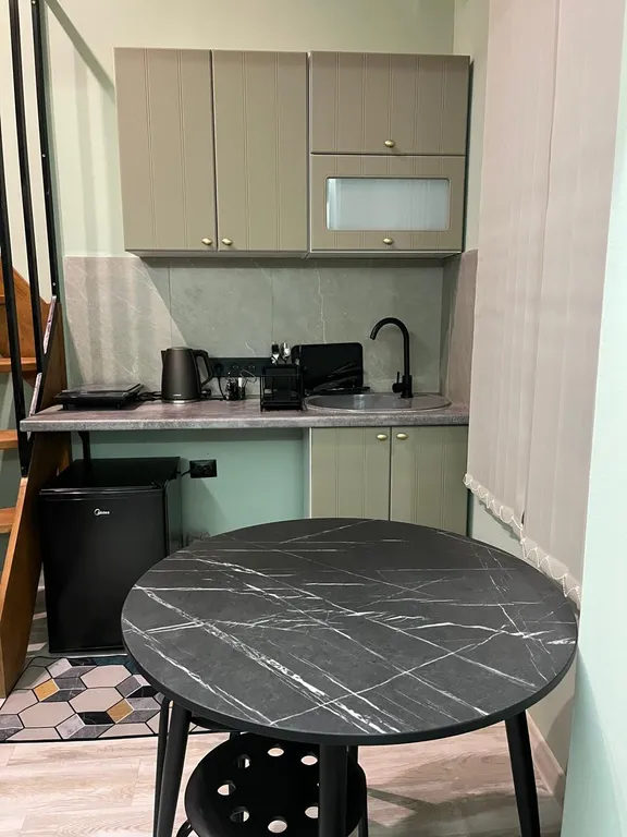 Квартира Двухъярусная студия в центре города. — Сухум