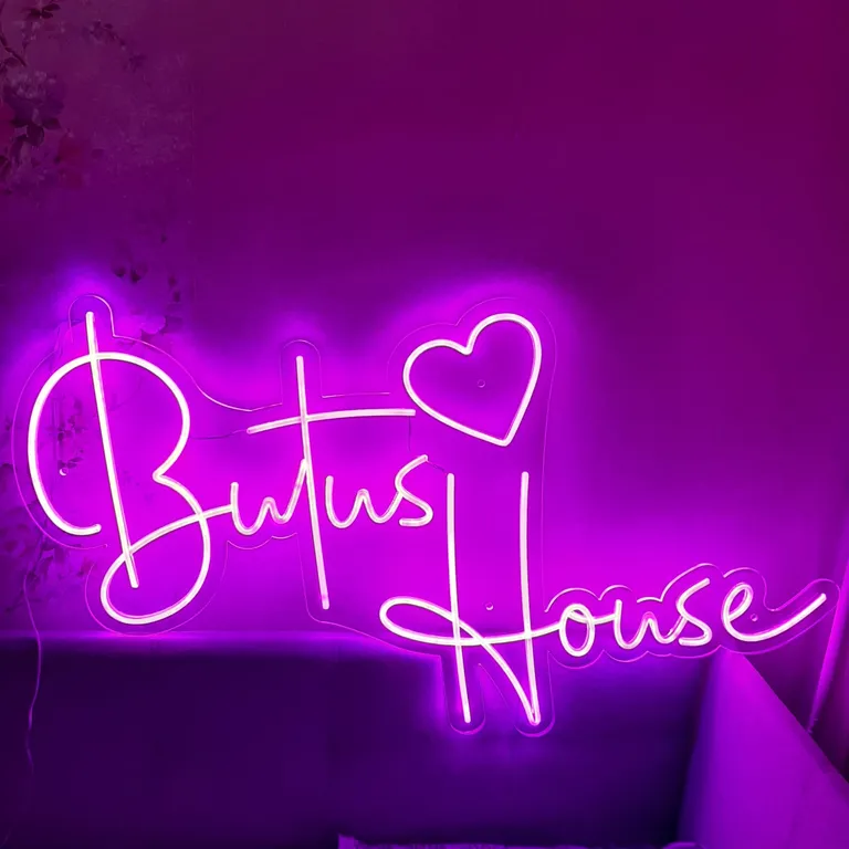 Уютный дом с бассейном и баней для отдыха, семейных праздников