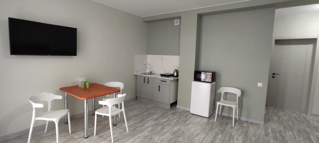 Уютная комната с видом на море