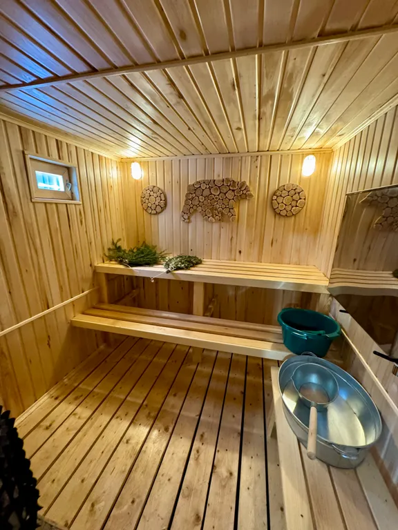 Уютный загородный дом с баней