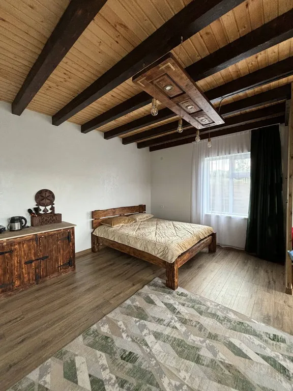 Домик на краю обрыва