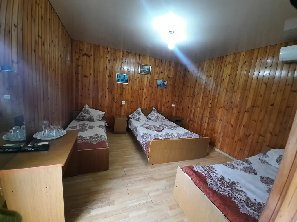 Квартира Комната в коттедже 4-х местная — аренда посуточно в Новый Афон