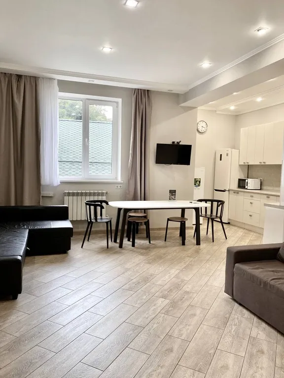 Евродвухкомнатный апартамент с видом на горы