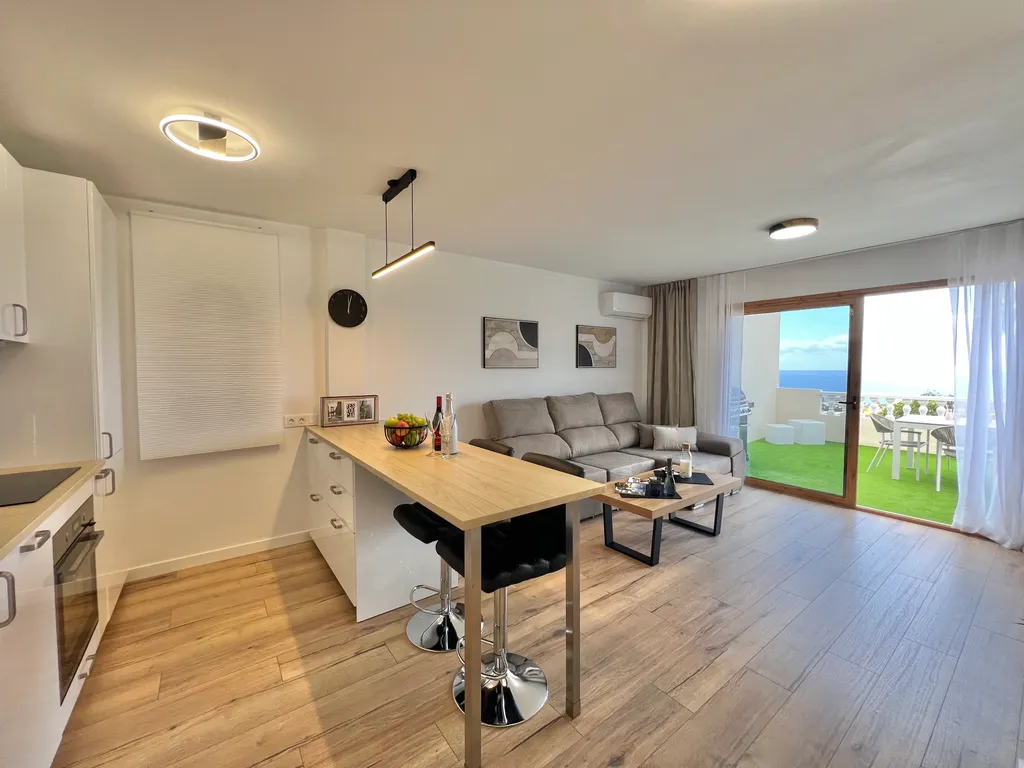 PaulMarie Apartment Lounge Cristina