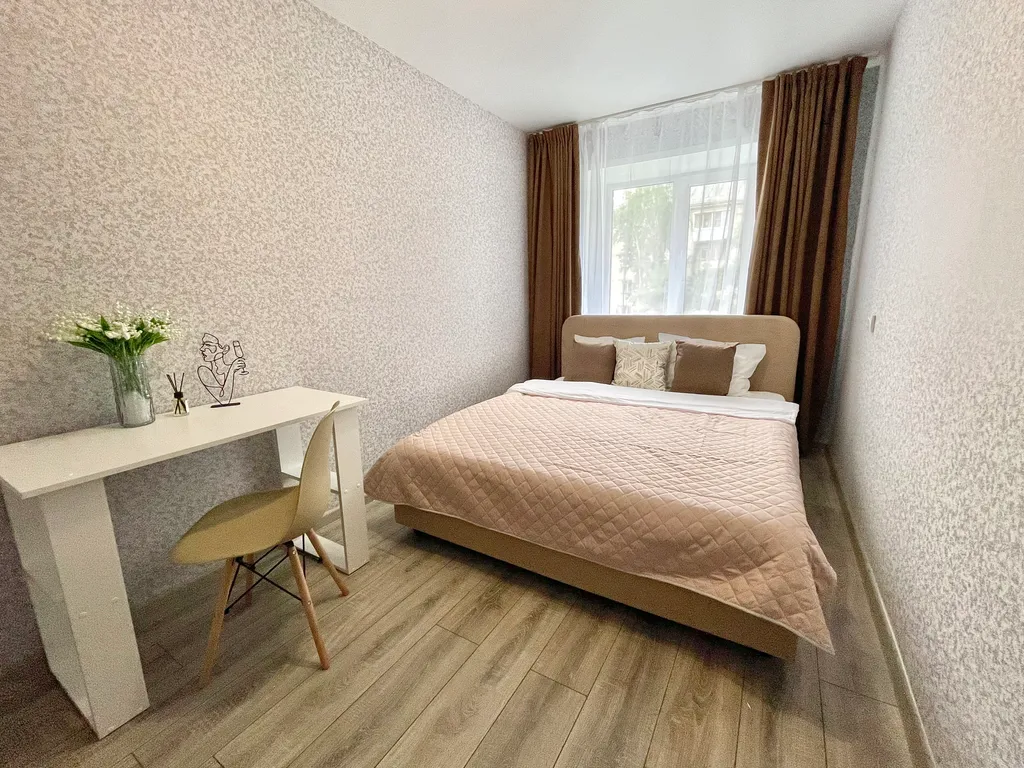 Квартира Вместительная квартира в самом центре — Екатеринбург