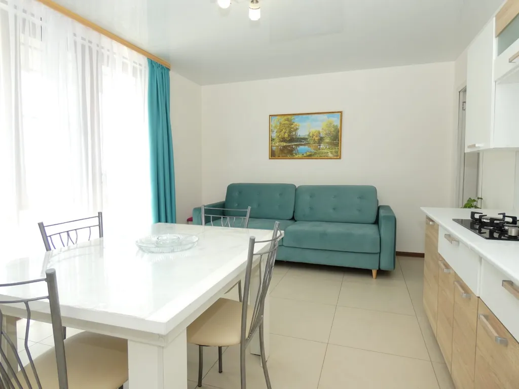 Двухкомнатные апартаменты с видом на море