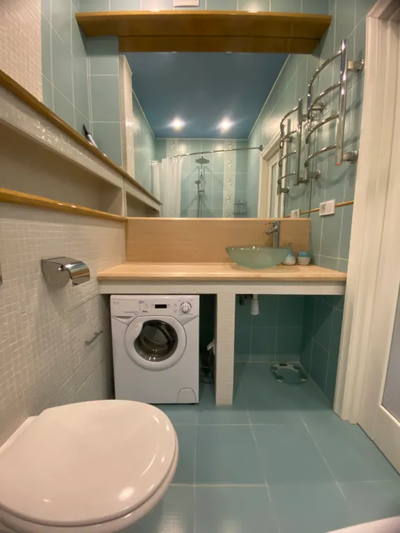 Стильная квартира с разноплановым освещением