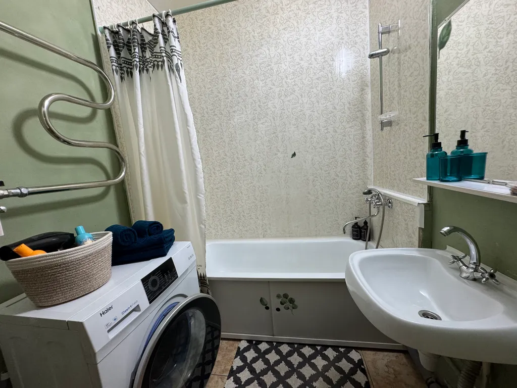 Квартира Двухкомнатная квартира у ГУОР Локомотив — Ярославль