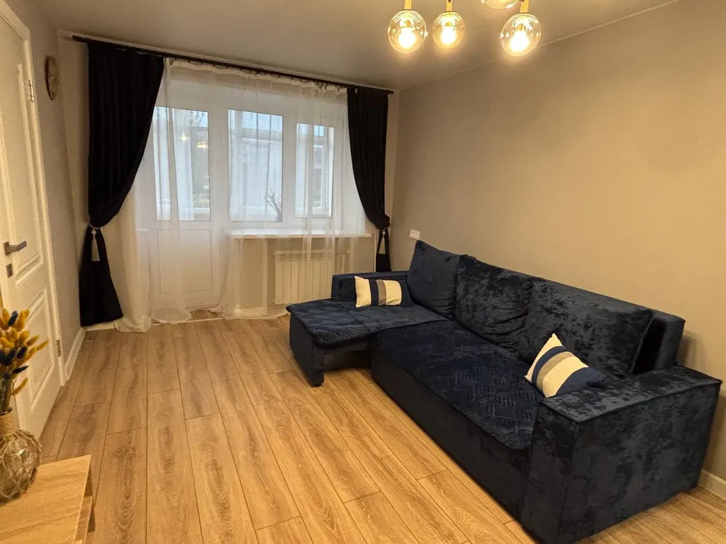 Квартира у метро со свежим ремонтом и новой мебелью