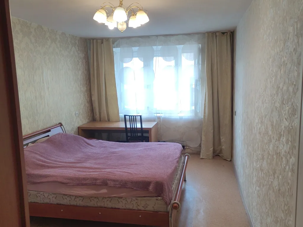 Большая трёхкомнатная квартира в районе железнодорожного вокзала