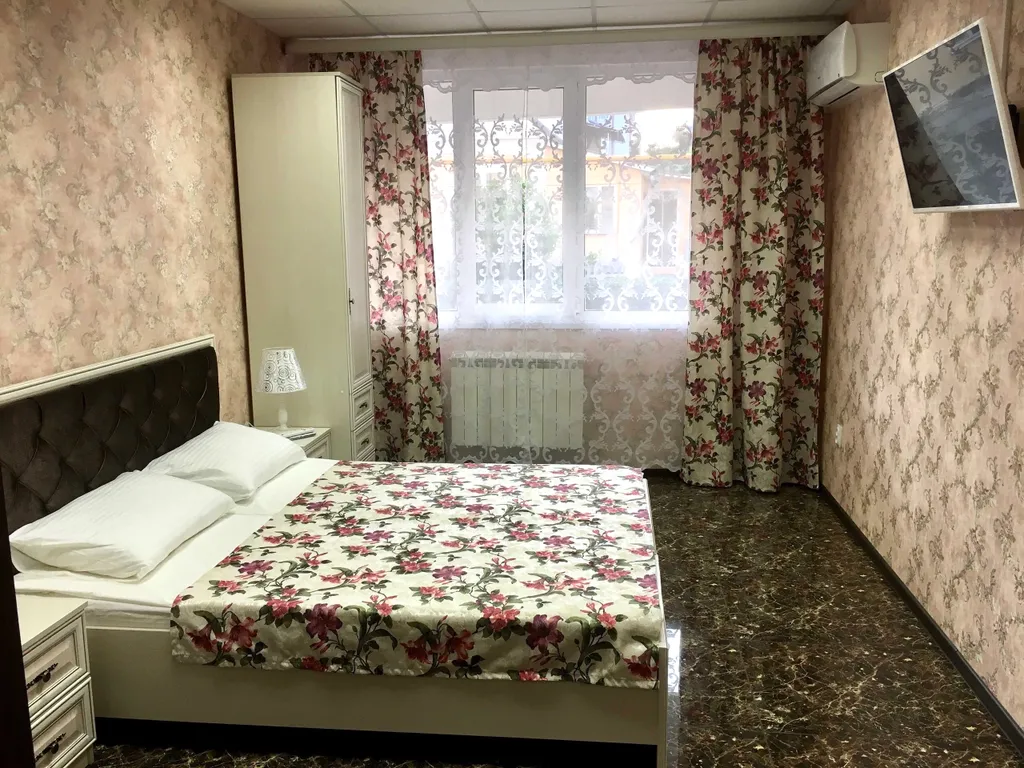 Светлая квартира с оборудованной кухней у моря