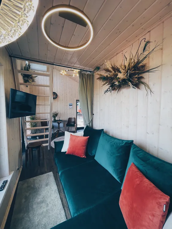 Коттедж с увеличенной террасой