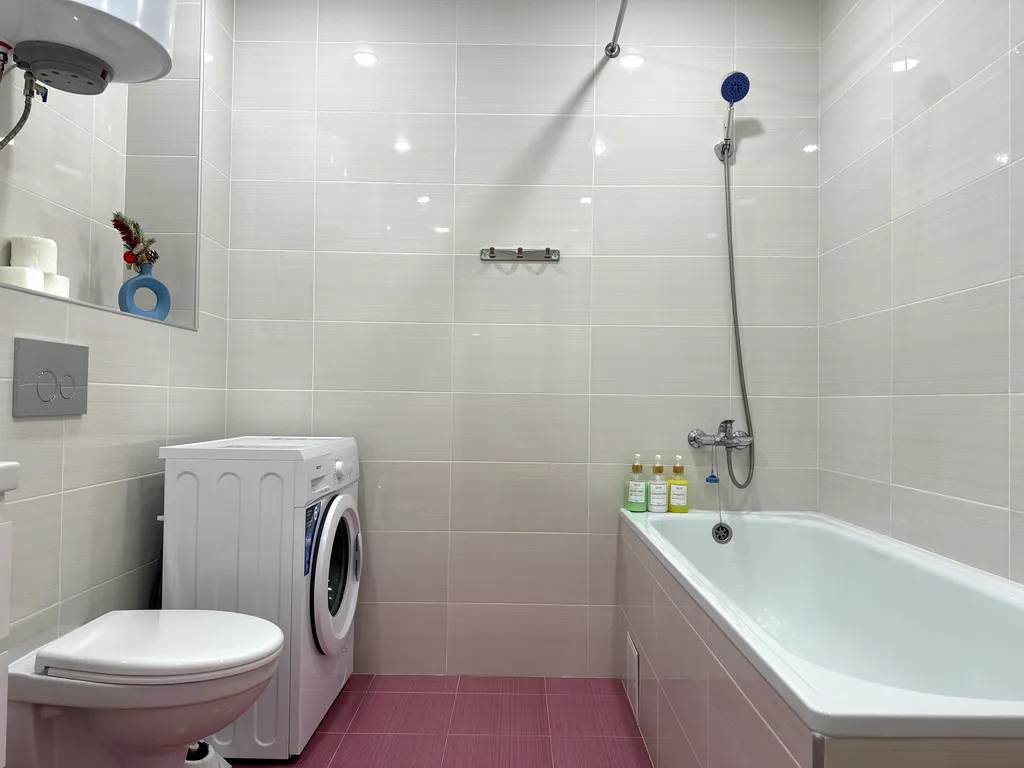 Квартира Апартаменты рядом госпиталь Мать и Дитя в новостройке — Тюмень