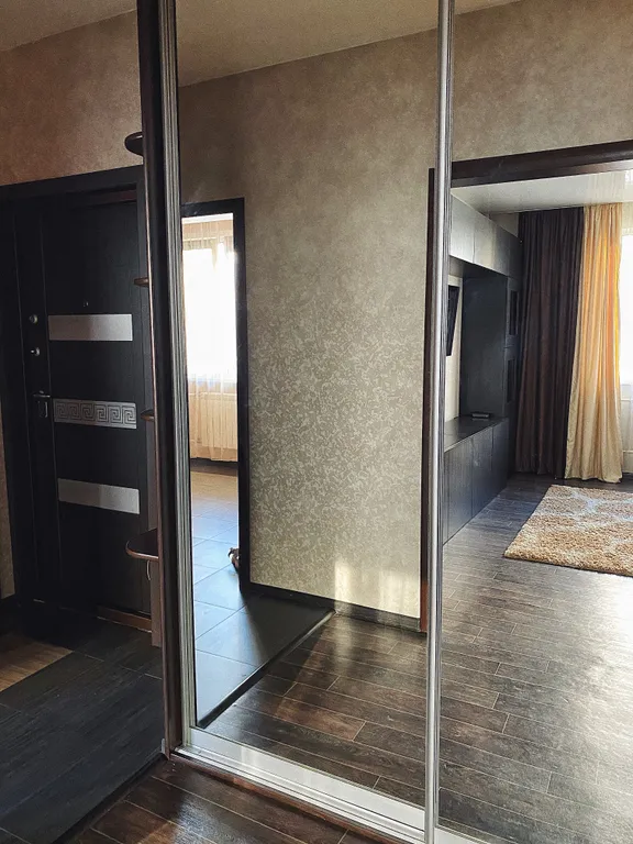 Квартира Квартира напротив ТЦ Планета — Красноярск