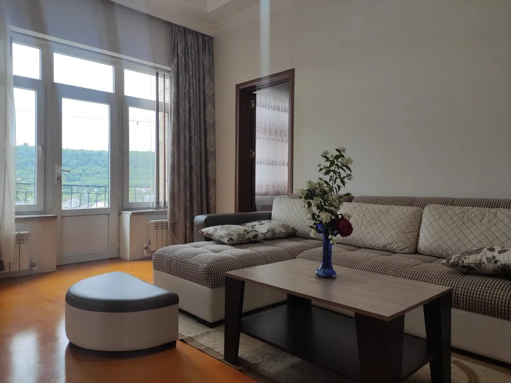 Guest house 119 с видом на горы, лес, двор