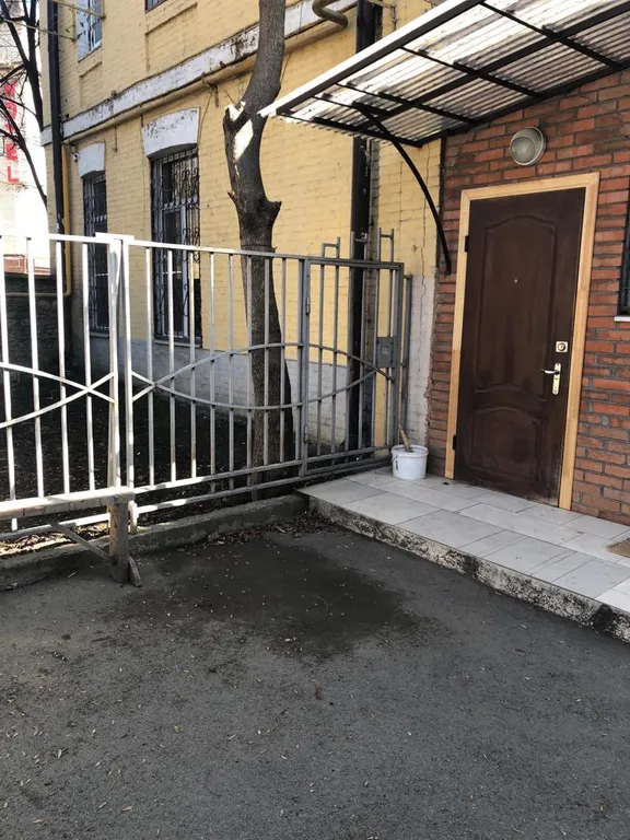 Комфортная квартира в 100 м до парка, отдельный вход, гараж, без горок