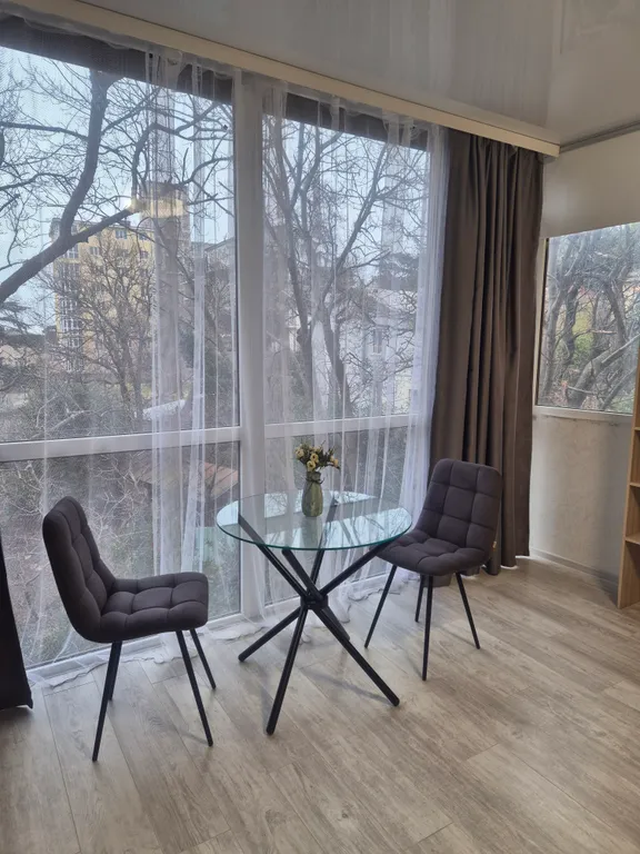 Студия на Достоевского Ялта