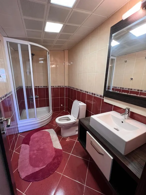 Шикарная вилла с садом и с бассейном в Кемере