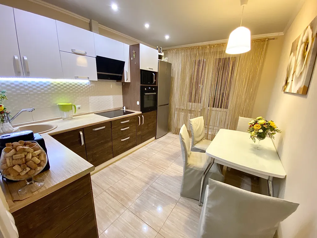 Большая квартира класса люкс с дизайнерским ремонтом