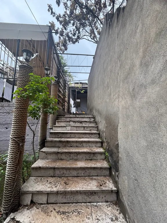 Уютный гостевой дом с частными комнатами и общим санузлом