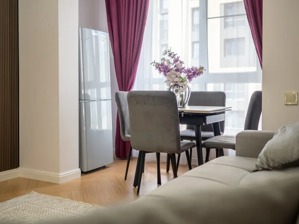 Уютная двухкомнатная квартира в районе Меги с видом на город