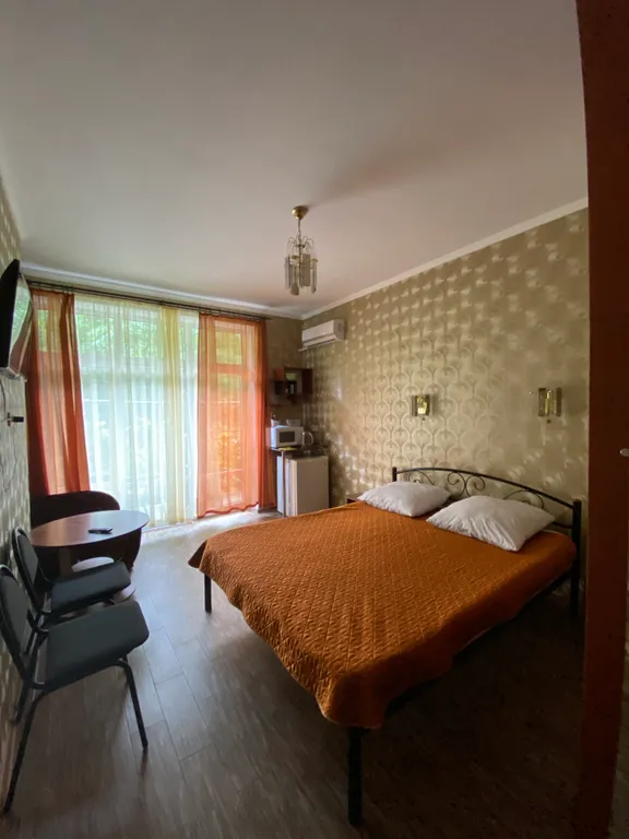 Двухместный номер стандарт недалеко от моря в Гурзуфе