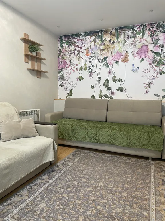 Дом с баней и детской площадкой, рядом лес и горы