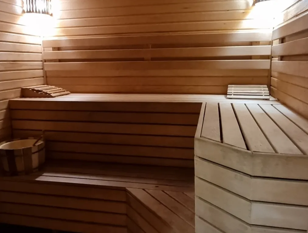 Уютный деревянный дом с баней