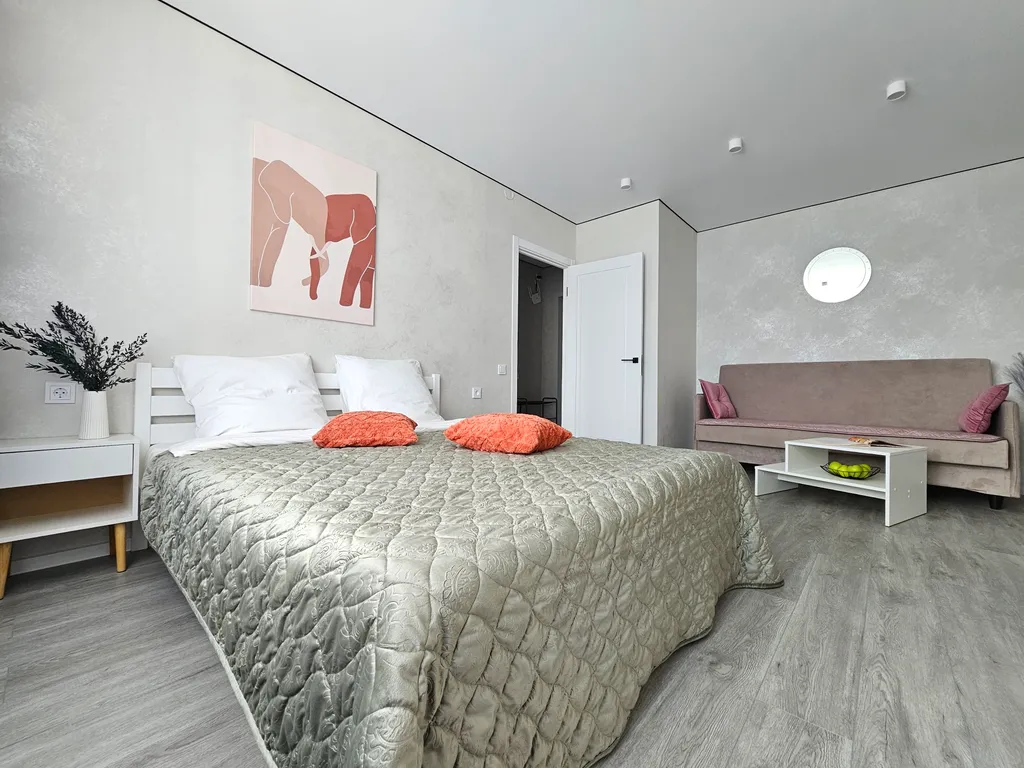 Апартамент на Возрождения