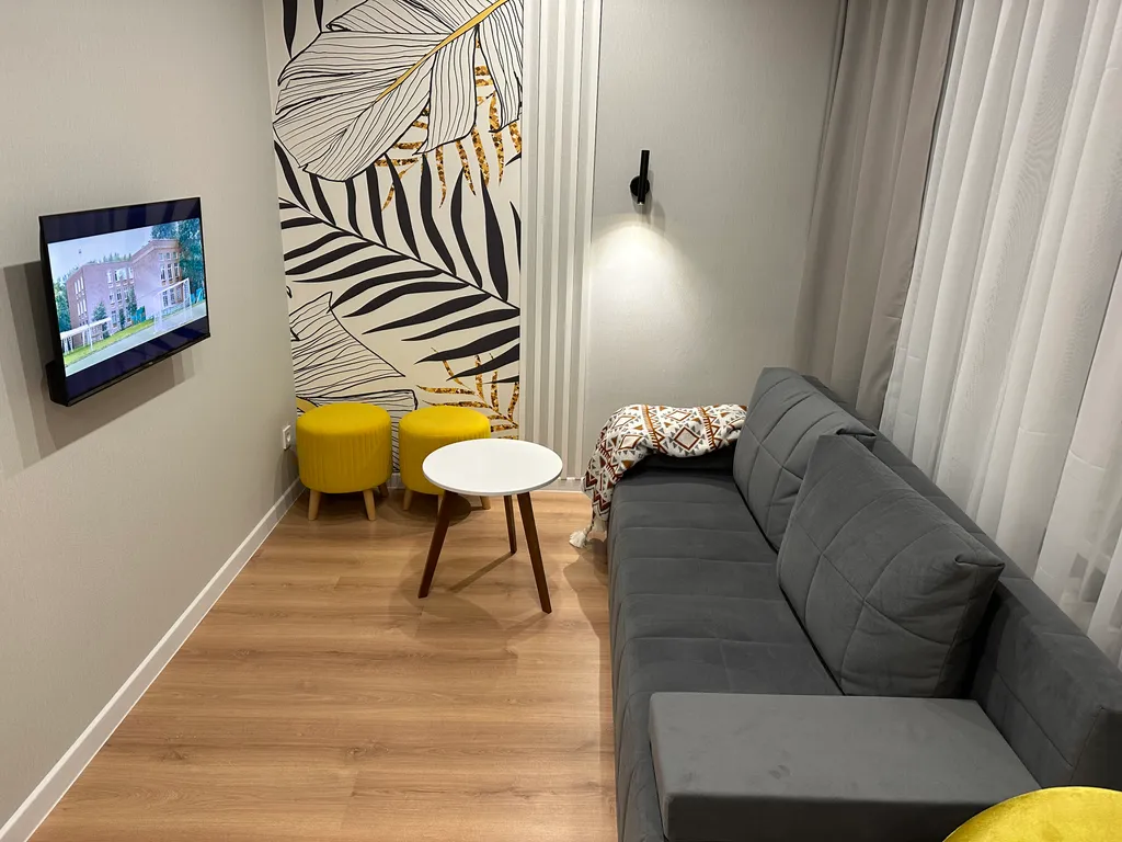 Соната - дизайнерская 1-комнатная квартира евро-2 в самом центре у ЦУМа