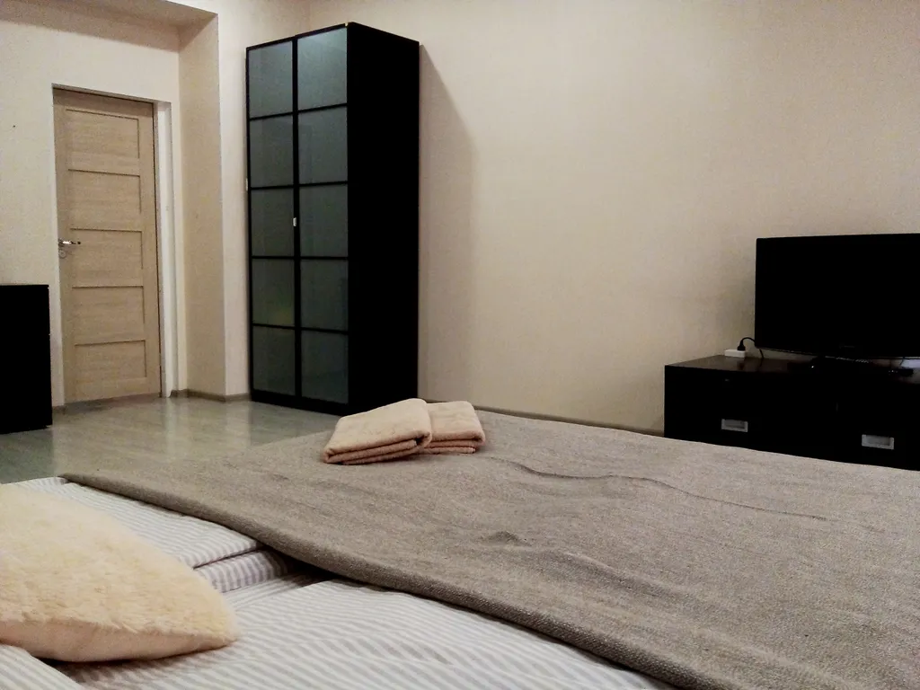 Солнечные апартаменты с панорамным окном и видом на Красную площадь