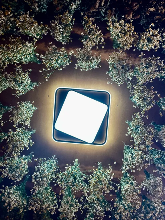 Загородный треугольный дом, с баней и чаном