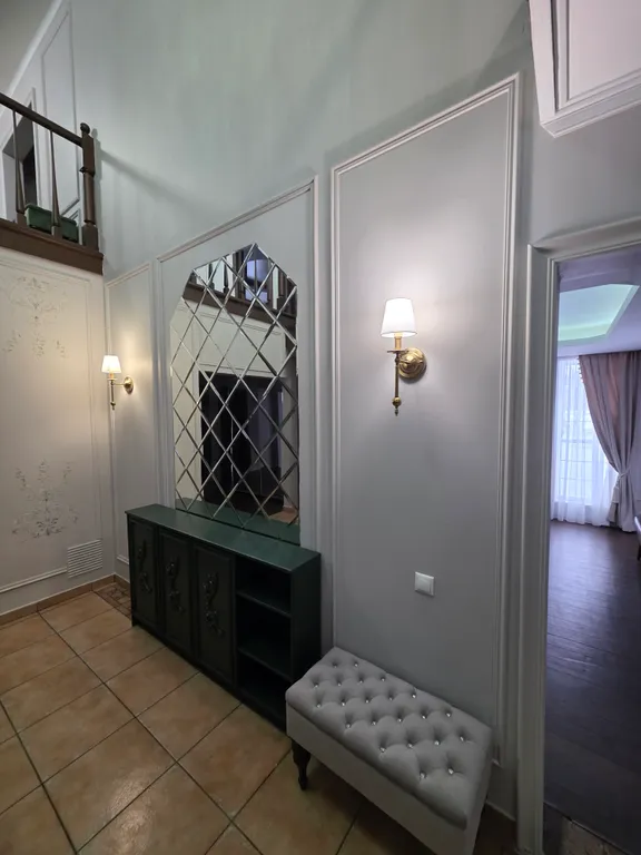 Загородный дом с бассейном и банкетным залом