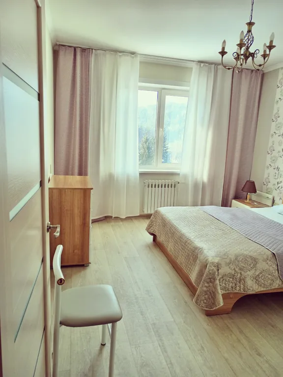 Квартира с лучшим расположением к санаториям, с видом на сосновый лес