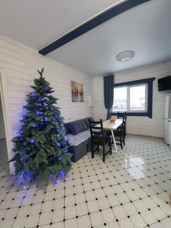 Коттедж с сауной с видом на лес