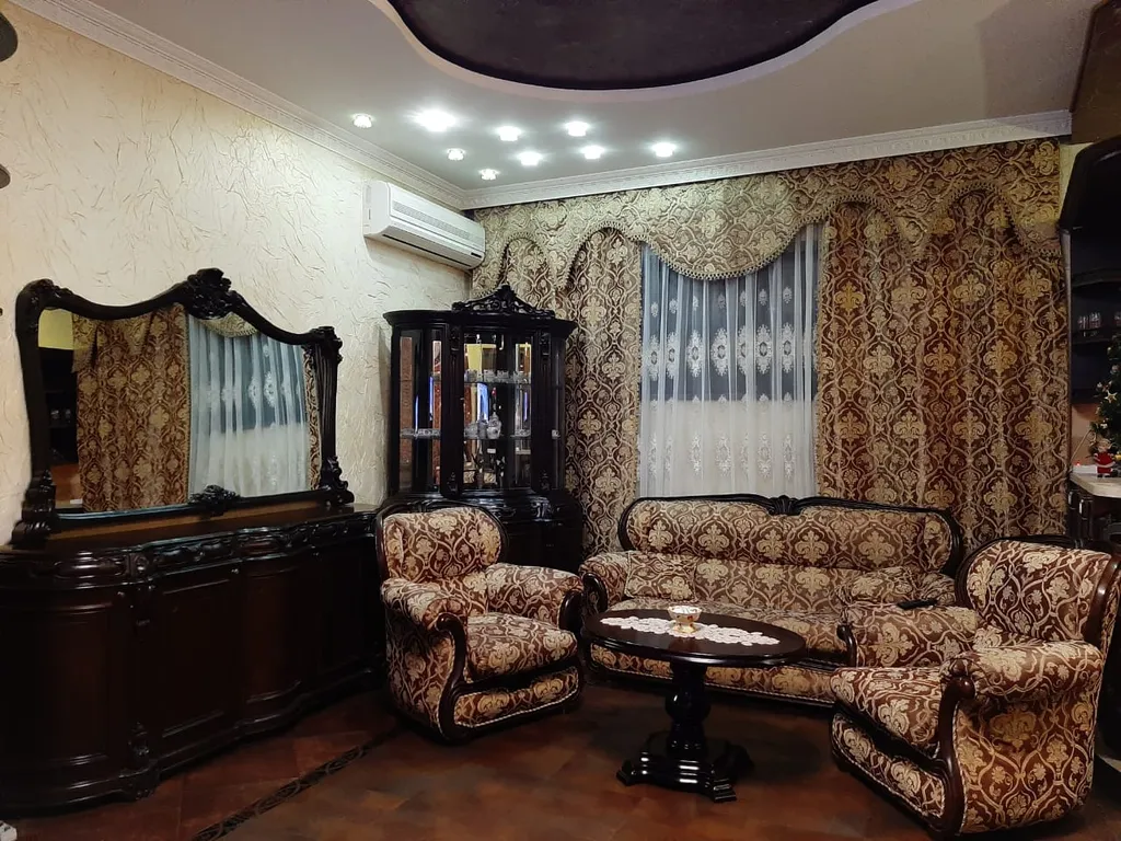 Уютный домик в центре города