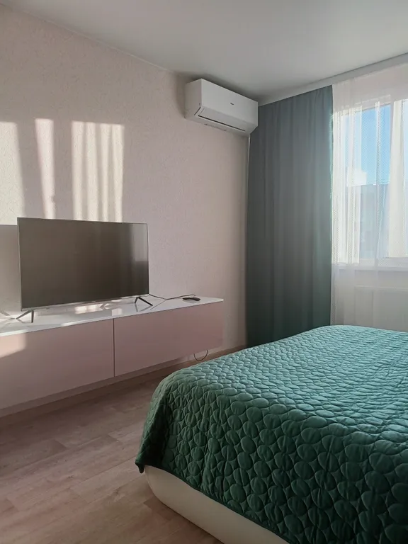 Уютная квартира в новом доме возле М4