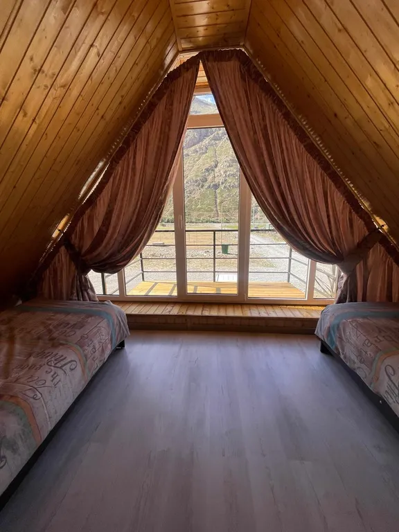 Домики с видом на горы