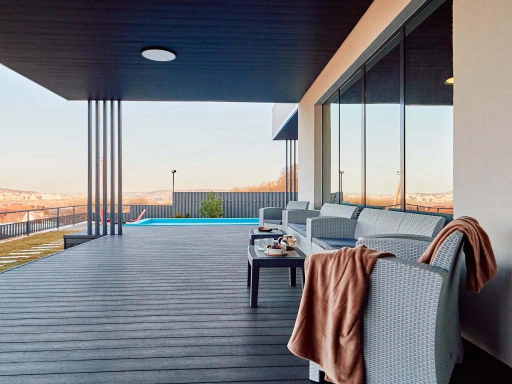 Дом с теплым бассейном, джакузи и потрясающим видом