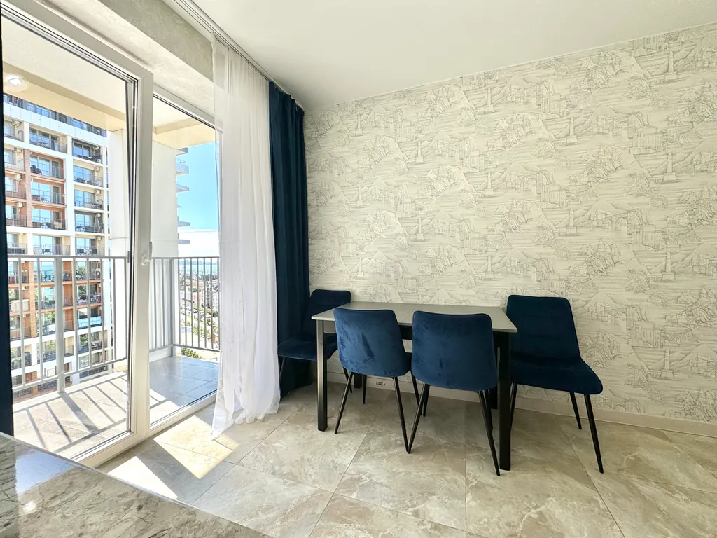 Двухкомнатная квартира с прямым видом на море