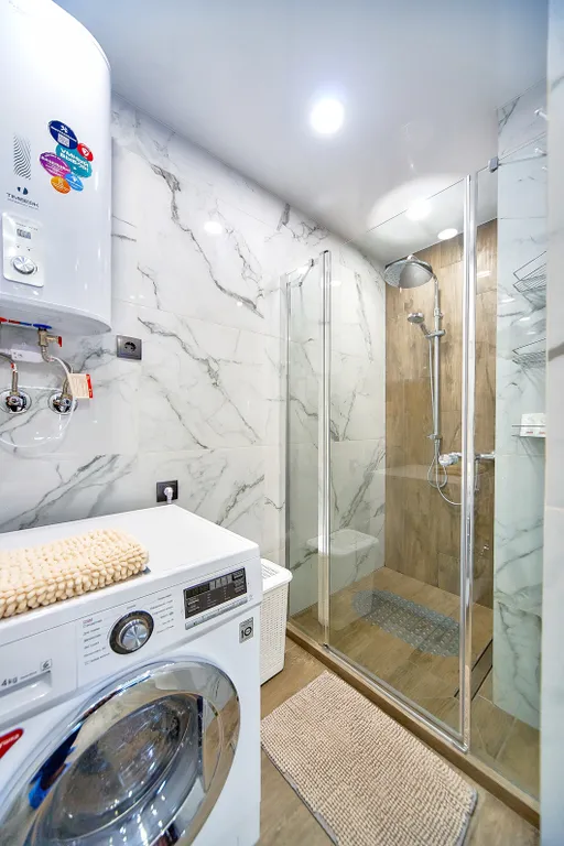 Люкс студия с огромной джакузи