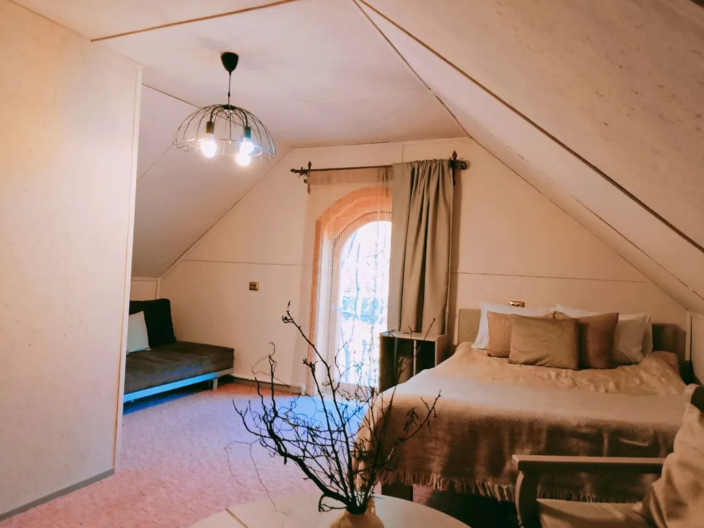 Дом Орешек на берегу Катуни