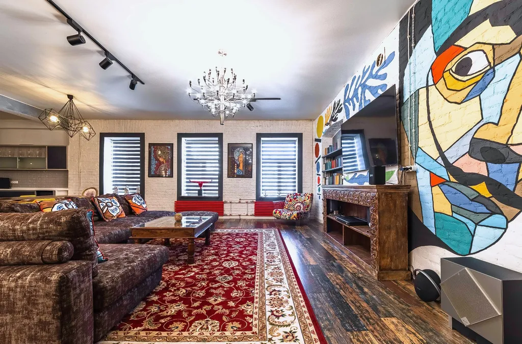 Эксклюзивныe апартамeнты в стилe поп-apт на Невском проспекте