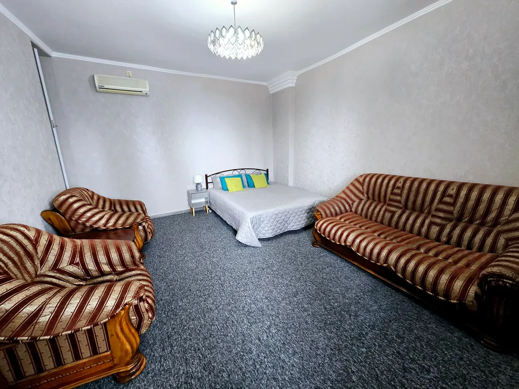 Уютная квартира в самом центре города с видом на море