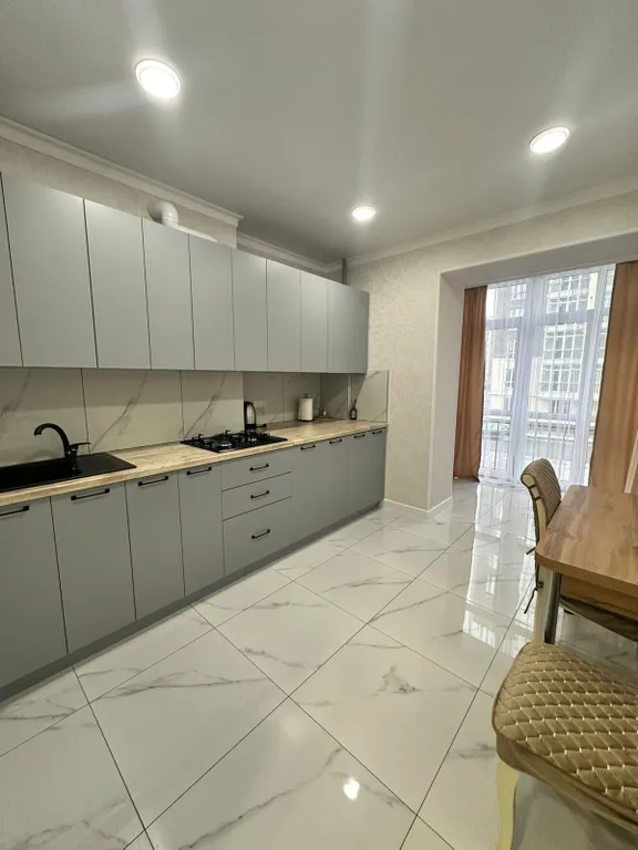 Уютная, светлая квартира в новостройке Весна