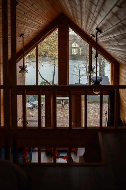 Дом с сауной на берегу реки