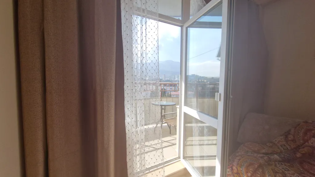 Стильная 1-комнатная квартира с панорамой на горы