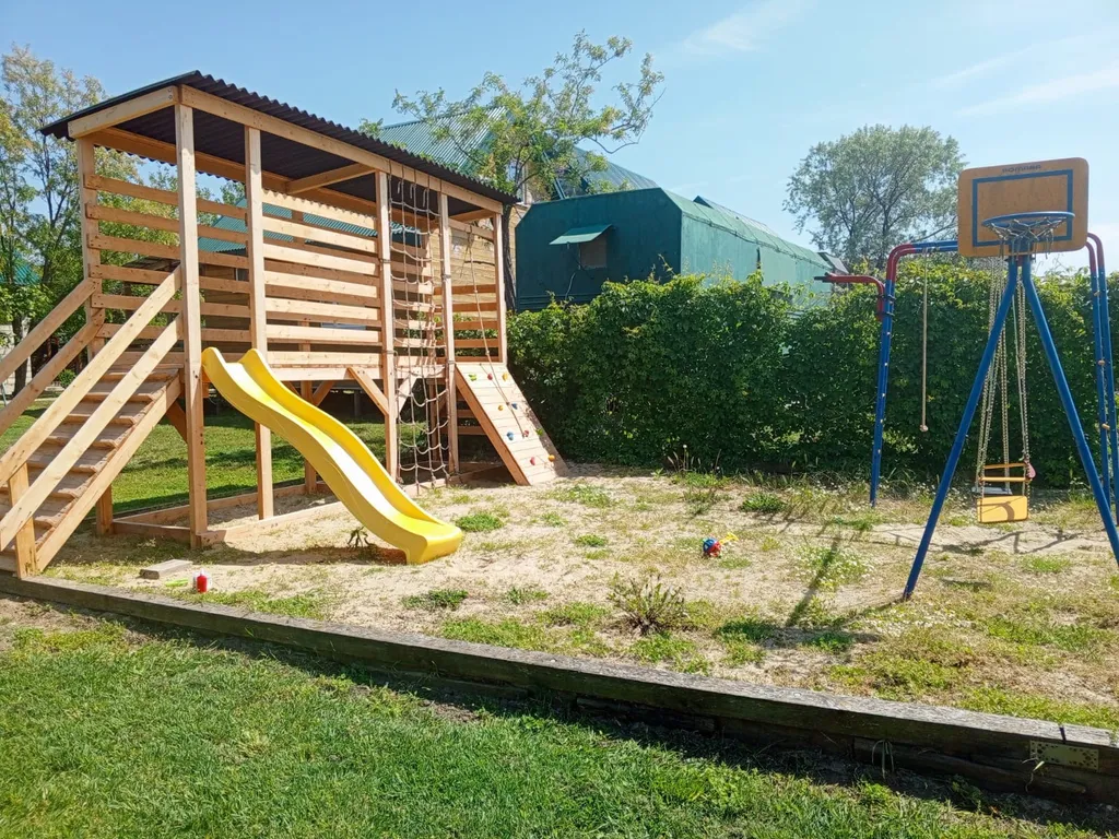 Уютный деревянный дом на берегу Азовского моря