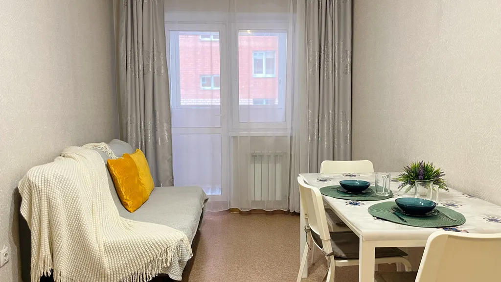 Уютная квартира в центре Марата