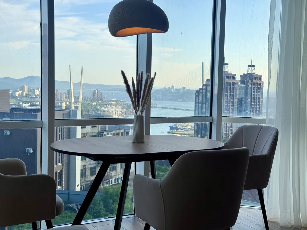 Новая квартира в центре с панорамным окном и завораживающим видом